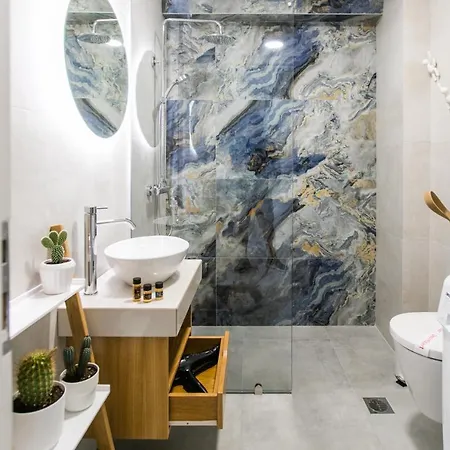 #avant_garde #beach 2',downtown 5' *